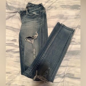 American Eagle distressed jeggings size 0